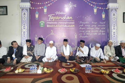Bacapres PDIP Ganjar Pranowo bersilaturahmi dan menimba ilmu kepada sejumlah tokoh lintas agama di Kota Tangerang, Minggu (24/9/2023). Foto: Dok. Istimewa