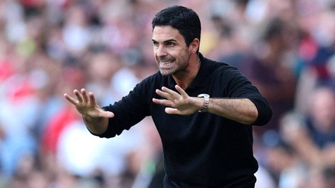 Mikel Arteta saat laga Arsenal vs Tottenham Hotspur pada pertandingan lanjutan Liga Inggris di Stadion Emirates, London, Inggris, Minggu (24/9/2023). Foto: REUTERS/David Klein