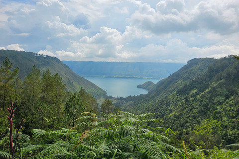 Kaldera Danau Toba di Sumatera Utara. Foto: Selvia Chen/Shutterstock