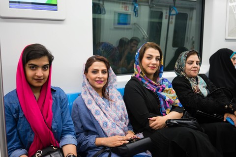 Ilustrasi perempuan Iran. Foto: Minda photos/Shutterstock