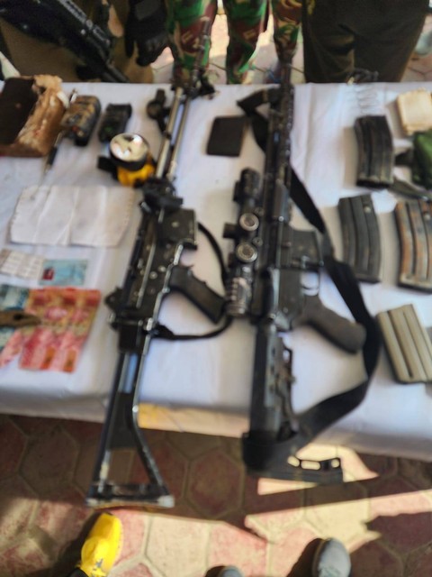 Satgas Damai Cartenz sita senpi hingga bendera Bintang Kejora dari KKB di Pegunungan Bintang, Papua Pegunungan. Foto: Dok. Istimewa