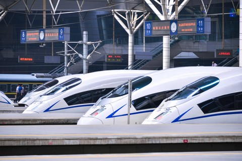 Ilustrasi kereta cepat di China. Foto: Shutterstock