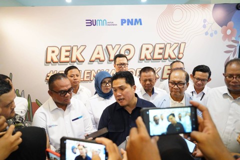 Menteri Badan Usaha Milik Negara (BUMN), Erick Thohir mengapresiasi program Membina Ekonomi Keluarga Sejahtera (Mekaar) yang dilakukan oleh PT Permodalan Nasional Madani (PNM). dok. PNM