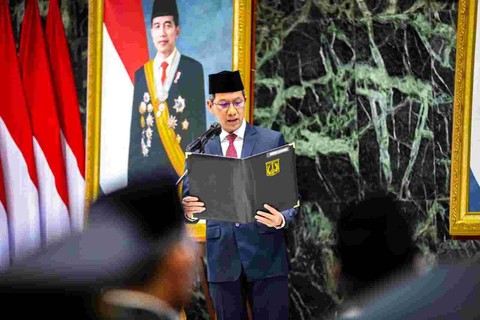 Pj Gubernur DKI Jakarta Heru Budi Hartono melantik 309 Pejabat Administrator dan Pengawas di lingkungan Pemprov DKI Jakarta, di Balai Agung, Balai Kota Jakarta, Selasa (3/10/2023). Foto: Pemprov DKI Jakarta