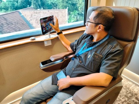 Suasana tempat duduk di Kereta Suite Class Kompartemen. Foto: Dok. KAI