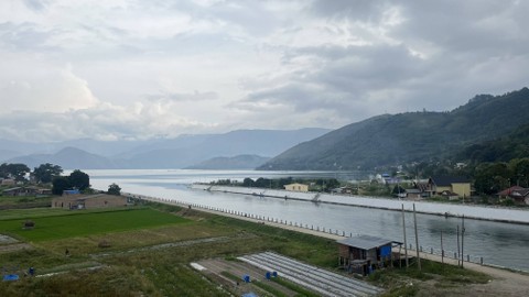Penataan Waterfront City dan Jembatan Tano Ponggol di Kecamatan Pangururan, Samosir, Sumatera Utara, Kamis (5/10/2023). Foto: Fariza Rizky Ananda/kumparan