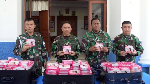 Lantamal VIII Manado memamerkan barang-barang ilegal yang berhasil disita oleh Satgas Gakkumla Lantamal VIII Manado.