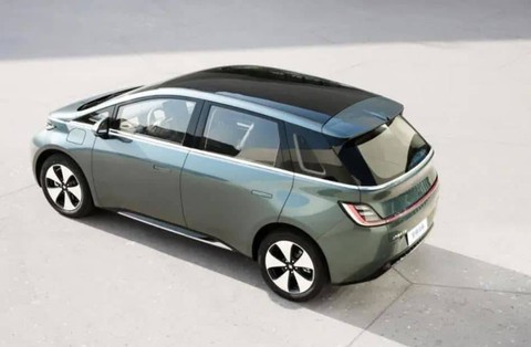 Mobil listrik Baoujun Clodev a.k.a Wuling di China. Foto: Car News China