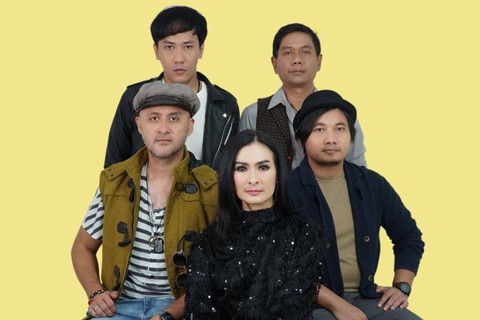Iis Dahlia x Tiket Band. Foto: Dok. Istimewa
