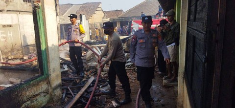 Kebakaran di Pasar Poncowarno, Kalirejo, Lampung Tengah. | Foto: istimewa