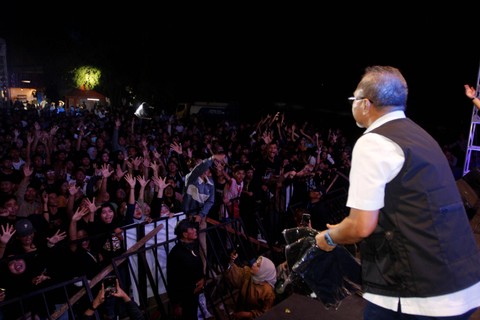 Ketua Umum Partai Amanat Nasional (PAN) Zulkifli Hasan menghadiri PAN x Jakcloth di Semarang, Sabtu 7/10) malam. Foto: Dok. Istimewa