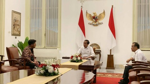 Eks Mentan Syahrul Yasin Limpo bertemu dengan Presiden Jokowi di Istana Presiden, Jakarta, Minggu (8/10/2023) malam. Foto: Dok. Istimewa