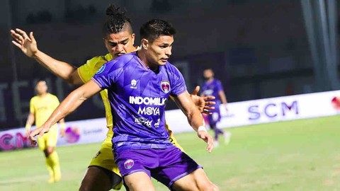 Pertandingan Liga 1 2023/24 antara Persita Tangerang vs Persik Kediri, Minggu (8/10/2023). Foto: Instagram/@persita.official