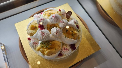 Dessert di acara pembukaan kafe asal Singapura, Sunday Folks di Cipete, Jakarta Selatan (4/10/2023). Foto: Azalia Amadea/kumparan