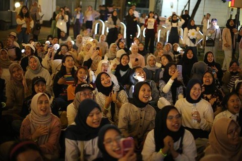 Keseruan acara noraebang atau karaoke party edisi spesial Seventeen playlist pada kumparan Hangout, di Taman Komunitas kumparan, Sabtu (7/10/2023). Foto: Aditia Noviansyah/kumparan