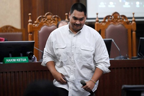 Menteri Pemuda dan Olahraga Dito Ariotedjo tiba untuk menjadi saksi dalam sidang lanjutan kasus dugaan korupsi BTS 4G di Pengadilan Tipikor, Jakarta Pusat, Rabu (11/10/2023) Foto: Sigid Kurniawan/ANTARA FOTO