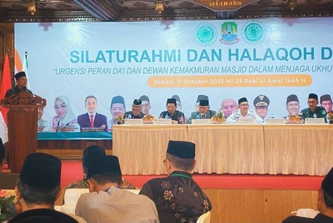 Ketua MUI Muhammad Cholil Nafis di acara "Urgensi Peran Dai Dan Dewan Kemakmuran Masjid Dalam Menjaga Ukhuwwah Di Tahun Politik" yang diselenggarakan oleh MUI Kota Bekasi, Rabu (15/10/2023). Foto: Dok. Istimewa