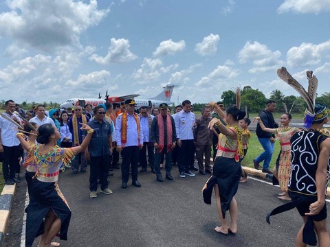 Kunjungan kerja Komisi V DPR RI bersama mitra kerja serta Pj Gubernur Kalbar ke Kabupaten Kapuas Hulu. Foto: Yusrizal/Hi!Pontianak