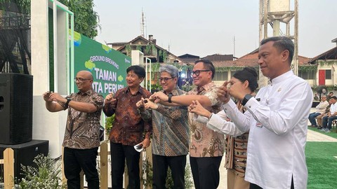 Wakil Menteri BUMN Kartika Wirjoatmodjo menghadiri groundbreaking Taman Kota Peruri di kawasan Blok M, Jumat (13/10/2023).  Foto: Fariza Rizky Ananda/kumparan