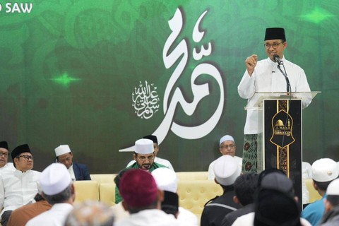 Pasangan bacapres dan bacawapres Anies Baswedan-Muhaimin Iskandar (Gus Imin) menghadiri Maulid Akbar Nabi Muhammad SAW di Masjid Raya Al Ittihad Tebet, Jakarta Selatan, Jumat malam (13/10).  Foto: Dok. Istimewa
