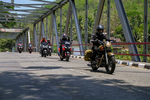 Riders Enduro Warrior Touring Jogja-Lombok untuk nonton langsung Pertamina Grand Prix of Mandalika. Foto: Pertamina Enduro