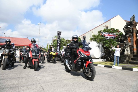 Riders Enduro Warrior Touring Jogja-Lombok untuk nonton langsung Pertamina Grand Prix of Mandalika. Foto: Pertamina Enduro