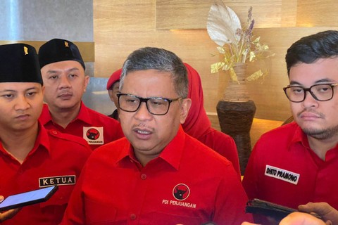 Sekjen PDI Perjuangan, Hasto Kristiyanto saat menghadiri acara Rakor Pemenangan Pilpres dan Pileg PDIP Jatim di Vasa Hotel, Surabaya, Sabtu (14/10/2023).    Foto: Farusma Okta Verdian/kumparan