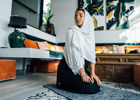 Ilustrasi arti muhasabah diri dalam islam, Sumber: Pexels/Anna Tarazevich