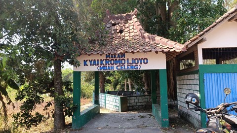 Makam Kiai Kromo Ijoyo, Senin (16/10).  Foto: Arfiansyah Panji Purnandaru/kumparan
