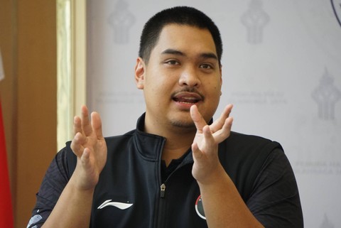 Menpora RI Dito Ariotedjo di Kantor Kemenpora, Jakarta.  Foto: Iqbal Firdaus/kumparan