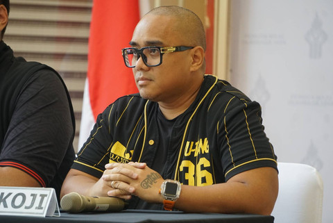 Penyanyi Rapper Indonesia, Igor Saykoji saat Konpers Peluncuran Digital Campaign Hari Sumpah Pemuda di Kantor Kemenpora, Jakarta, Selasa (17/10/2023). Foto: Iqbal Firdaus/kumparan