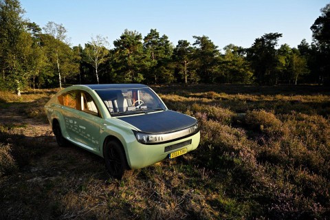 Stella Terra, mobil bertenaga panel surya pertama di dunia. Foto: dok. Stella Terra