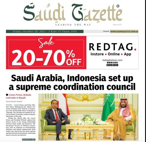 Pertemuan Presiden Jokowi dan Pangeran MBS di Riyadh, Arab Saudi, menjadi headline media Saudi Gazette edisi Jumat (20/10/2023). Foto: Dok. Saudi Gazette