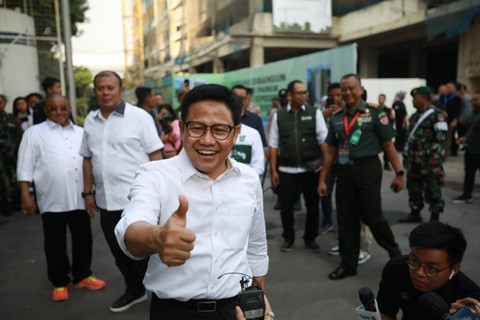 Cawapres dari Koalisi Perubahan Muhaimin Iskandar tiba di RSPAD untuk menjalani tes kesehatan. Foto: Aditia Noviansyah/kumparan