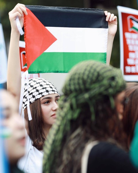Syifa Hadju ikut demo bela Palestina. Foto: Instagram.com/syifahadju/
