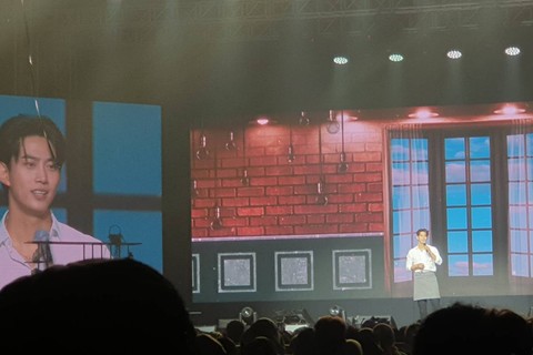 Fan meeting Ok Taecyeon 2PM di Kasablanka Hall, Jakarta Selatan, Sabtu (21/10/2023). Foto: DN. Mustika Sari/kumparan