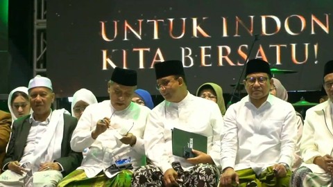 Pasangan calon presiden dan wakil presiden Koalisi Perubahan Anies Baswedan dan Muhaimin Iskandar menghadiri peringatan Hari Santri Nasional 2023 di Lapangan Butuh, Tegalrejo, Magelang, Jateng, Minggu (22/10/2023). Foto: Youtube/Muhaimin Iskandar