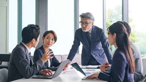 Foto ilustrasi karyawan sedang bekerja sumber: https://www.shutterstock.com/id/image-photo/group-various-generation-businessperson-meeting-office-2192998353