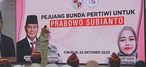 Emak-emak Pejuang Bunda Pertiwi deklarasi dukungan untuk capres Prabowo Subianto di gedung Cut Nyak Dien Buperta, Cibubur, Minggu (22/10/2023). Foto: Dok. Istimewa