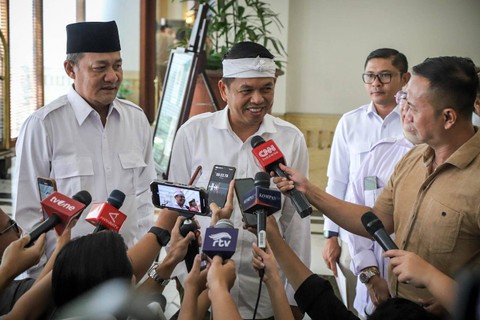 Politisi Partai Gerindra Dedi Mulyadi tiba di lokasi Rapimnas Gerindra, Jakarta, Senin (23/10/2023). Foto: Jamal Ramadhan/kumparan
