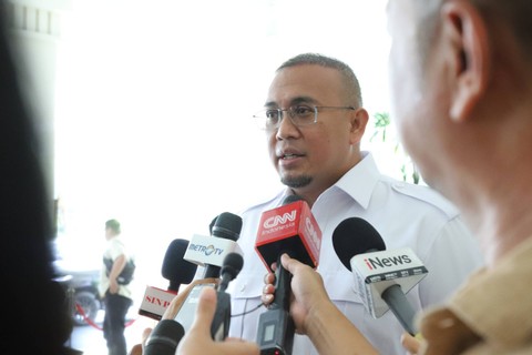 Wasekjen Partai Gerindra Andre Rosiade tiba di tempat Rapimnas Gerindra, di Hotel Dharmawangsa, Jakarta Selatan, Senin (23/10/2023). Foto: Jamal Ramadhan/kumparan