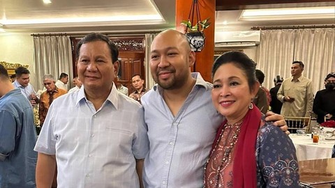 Prabowo Subianto, Titiek Soeharto, Didit putra di acara perayaan ultah ke-72 Prabowo, 17 Oktober 2023. Foto: Instagram/@titieksoeharto  