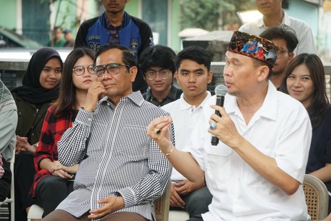 Bacawapres Mahfud MD di acara dialog dengan Gen Z di kawasan Blok M, Jakarta, Senin (23/10/2023). Foto: Iqbal Firdaus/kumparan