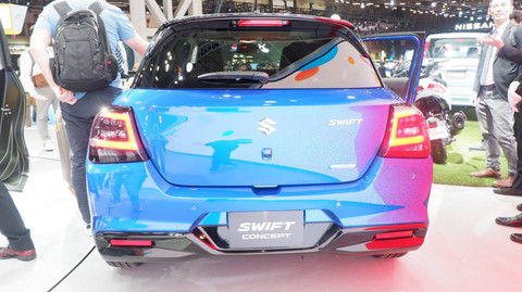 Suzuki Swift New Generation ditampilkan perdana di Japan Mobility Show 2023. Foto: Lutfan Darmawan/kumparan