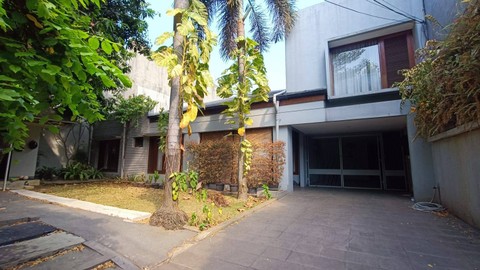 Penampakan suasana rumah diduga milik Firli Bahuri di Kertanegara nomor 46 usai digeledah polisi, Kamis (26/10/2023). Foto: Thomas Bosco/kumparan