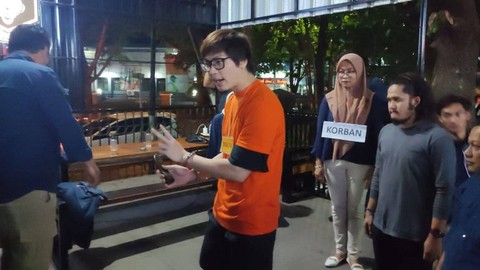 Rekonstruksi kasus penganiayaan terhadap dokter gigi oleh Samuel Sunarya.  Foto: Rachmadi Rasyad/kumparan