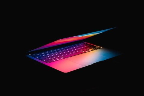 Ilustrasi Pengertian Sistem Komputer. Sumber: Unsplash/Hostaphoto