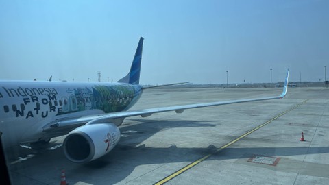 Pesawat milik Garuda dengan bahan bakar Bioavtur J2.4 besutan PT Pertamina Patraniaga, jenis Boeing 737-800 NG. Foto: Widya Islamiati/kumparan