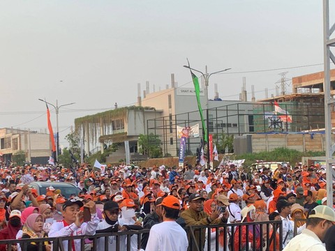 Suasana jalan sehat dan senam bacapres dan cawapres dari Koalisi Perubahan Anies Baswedan dan Muhaimin Iskandar di Depok, Jawa Barat, Sabtu (28/10/2023). Foto: Luthfi Humam/kumparan