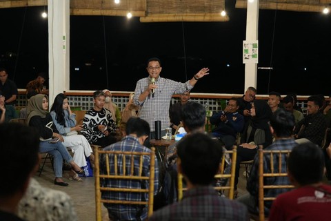 Anies dalam merespons berbagai keresahan anak muda di Jember. Foto: Dok. Istimewa